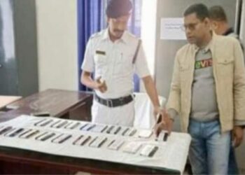 Siliguri Police made mobile phone recoveries