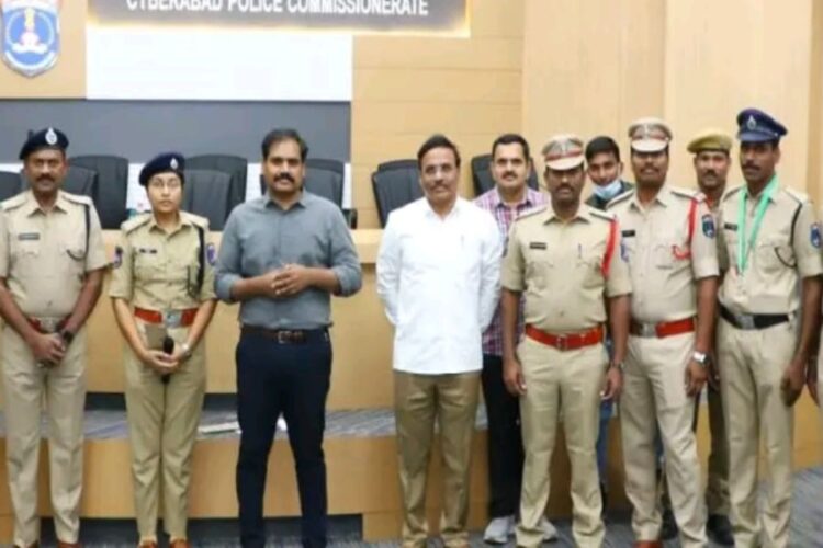Cyberabad CP felicitated the police personnel