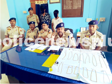 Chain Snatchers Arrested