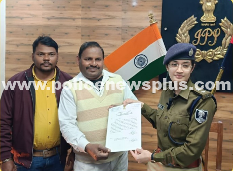 Jewelry returned by Auto-Rickshaw Driver