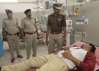 Police Commissioner Visits injured police personnel