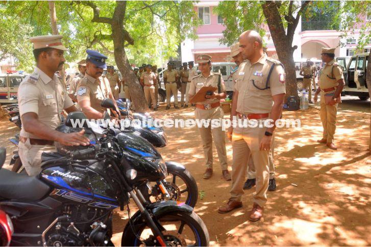 SP Inspects, Felicitates Outstanding Officers