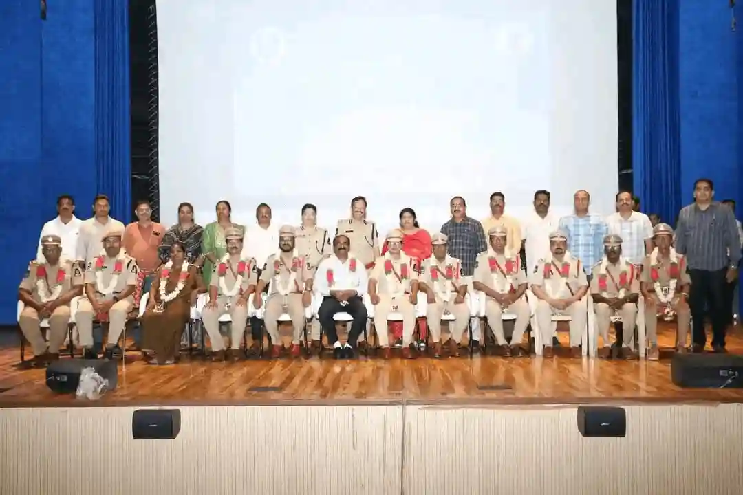 Commissioner Sajjanar Honors Retiring Officers